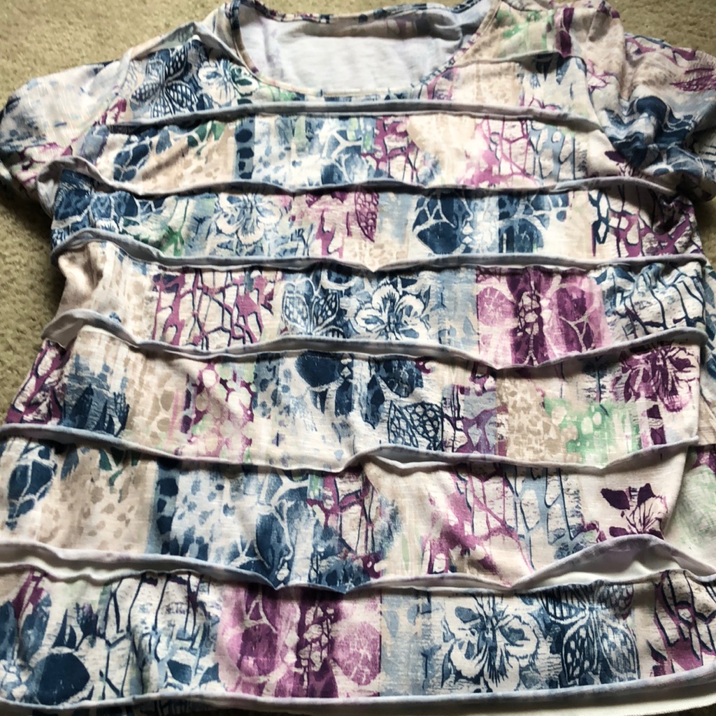 Cute Layer/Ruffle Tee